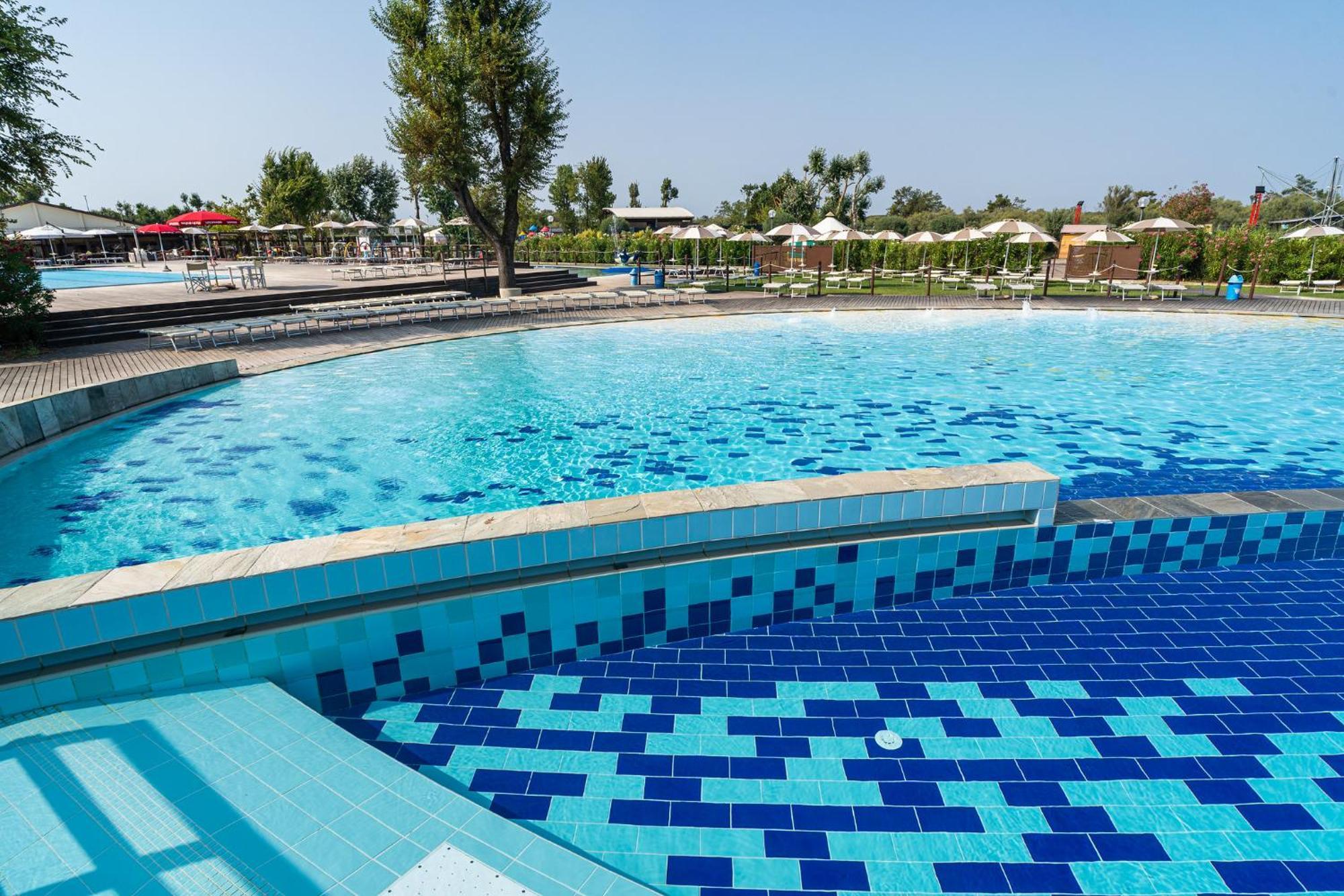 Club Del Sole Spina Family Collection Hotel Lido di Spina Eksteriør billede