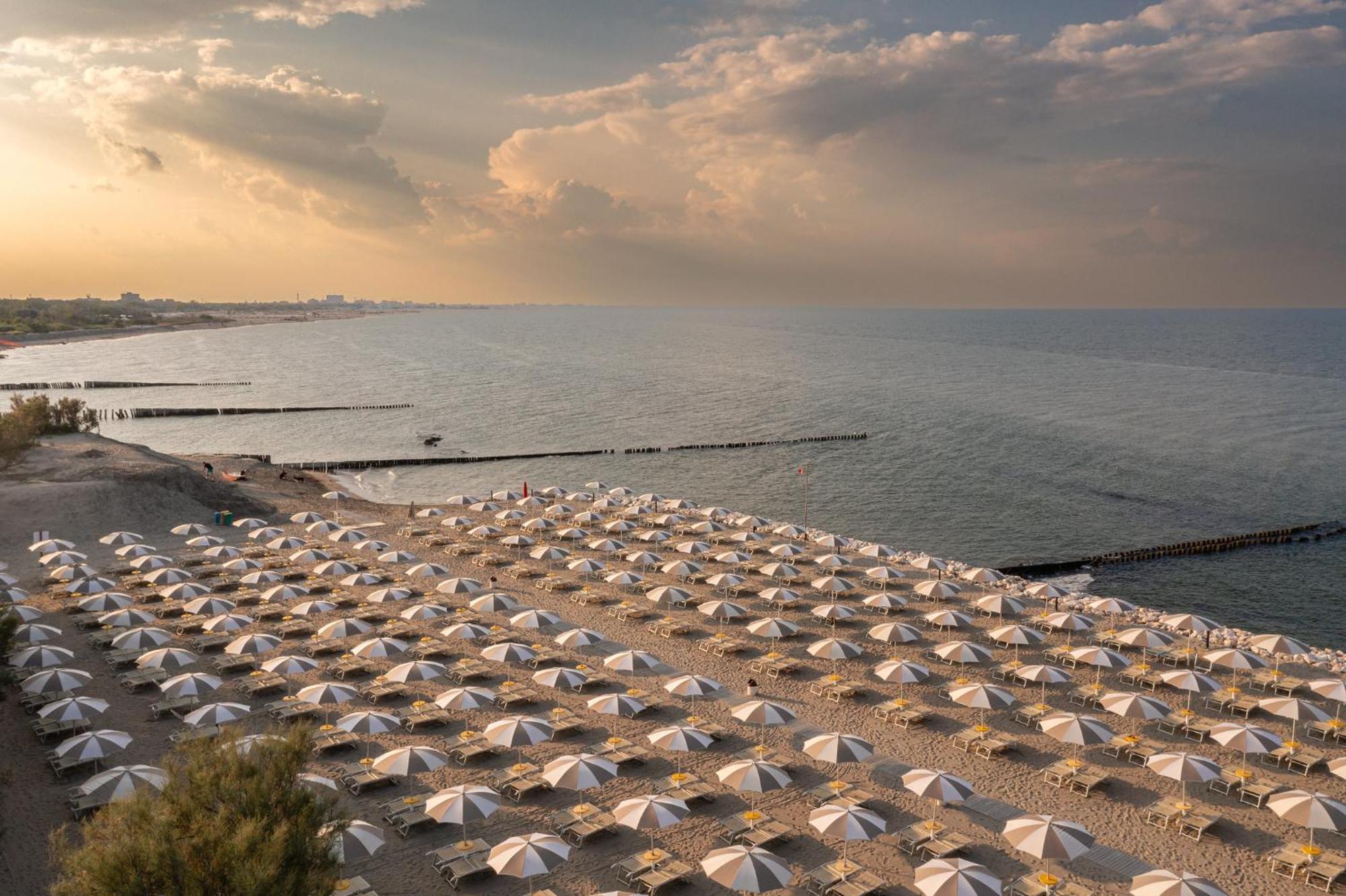 Club Del Sole Spina Family Collection Hotel Lido di Spina Eksteriør billede